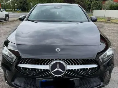 Usata Mercedes A180 Business 116 CV (85 kW) 2020 Nero Berlina