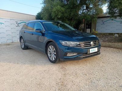 Usata VW Passat Business 120 CV (88 kW) 2020 Blu Station wagon