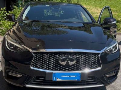 Infiniti Q30
