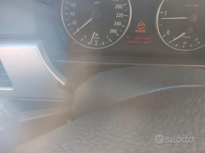 Käytetty BMW 320 163 HP (119 kW) 2006 Harmaa Sedan