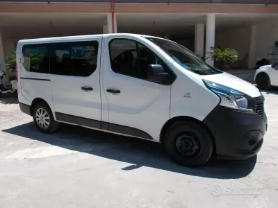 Usata Renault Trafic Zen 125 CV (91 kW) 2018 Bianco Monovolume