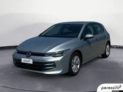 Usata VW Golf VIII Life 116 CV (85 kW) 2025 Utilitaria