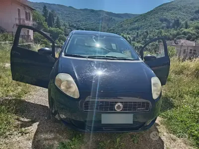 Usata Fiat Grande Punto 90 CV (66 kW) 2008 Nero Utilitaria