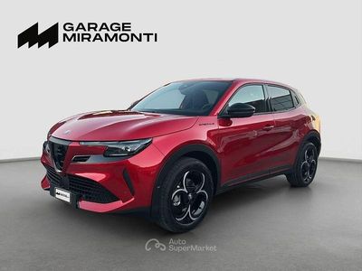 Nuova Alfa Romeo Junior Edizione Speciale 145 CV (106 kW) 2025 Rosso SUV