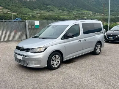 Usata VW Caddy Maxi 122 CV (89 kW) 2022 Argento reflex metallizzato Monovolume