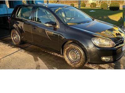 Begagnad VW Golf VI 105 HK (77 kW) 2010 Svart Halvkombi