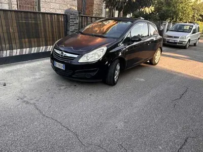 Usata Opel Corsa Enjoy 80 CV (58 kW) 2009 Utilitaria