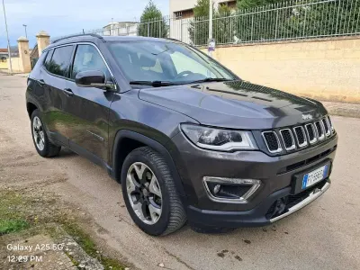 Usata Jeep Compass Limited 120 CV (88 kW) 2019 Grigio SUV