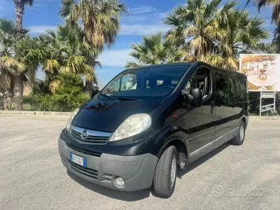 Usata Opel Vivaro Cosmo 114 CV (83 kW) 2011 Nero Monovolume