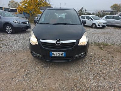 Nero Usata 2009 Opel Agila Enjoy Utilitaria | 2800 € (Buon prezzo)