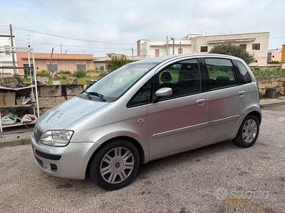 Usata Fiat Idea 90 CV (66 kW) 2006 Grigio Monovolume