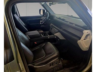 Usata Land Rover Defender SE 200 CV (147 kW) 2023 Pangea green SUV