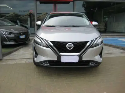 Usata Nissan Qashqai Style Edition 140 CV (102 kW) 2022 Newport grey SUV