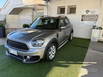Usata Mini Cooper D Countryman Business 150 CV (110 kW) 2019 Grigio SUV