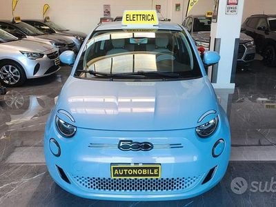 Usata Fiat 500e Icon 86 kW (118 CV) 2022 Blu Berlina