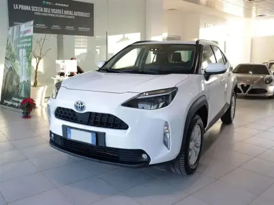 Usata Toyota Yaris Cross Active 92 CV (67 kW) 2024 Bianco SUV