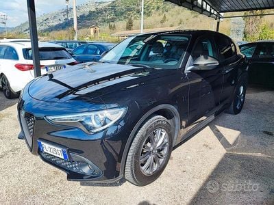 Usata Alfa Romeo Stelvio Super 180 CV (132 kW) 2017 Nero SUV