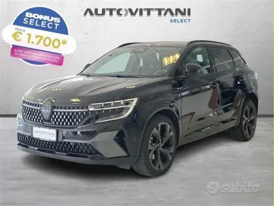 Usata Renault Austral Iconic Esprit Alpine 131 CV (96 kW) 2023 Nero SUV