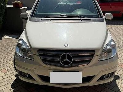Occasion Mercedes B180 Premium 109 ch (80 kW) 2011 Blanc Monospace