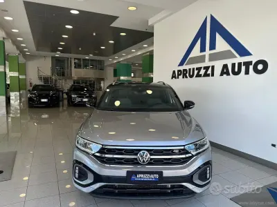 Usata VW T-Roc R-line 150 CV (110 kW) 2024 Argento SUV
