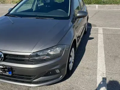 Usata VW Polo Trendline 90 CV (66 kW) 2021 Grigio Utilitaria