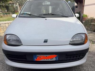 Usata Fiat 600 54 CV (39 kW) 1999 Bianco Berlina