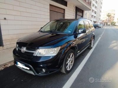 Usata Fiat Freemont 140 CV (102 kW) 2011 Blu SUV