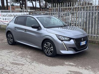 Usata Peugeot 208 Allure 101 CV (74 kW) 2023 Argento Utilitaria