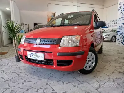 Usata Fiat Panda Dynamic 69 CV (50 kW) 2012 Rosso Utilitaria