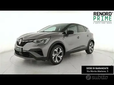 Usata Renault Captur RS Line 145 CV (106 kW) 2022 Grigio scuro SUV