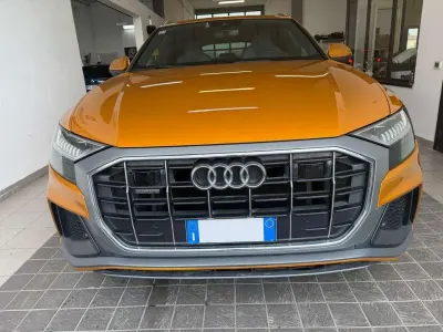 Usata Audi Q8 Sport 286 CV (210 kW) 2018 Arancione SUV