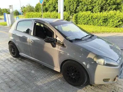Usata Fiat Grande Punto 90 CV (66 kW) 2006 Utilitaria