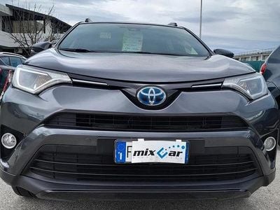 Usata Toyota RAV4 Hybrid Business Edition 155 CV (114 kW) 2017 Grigio SUV