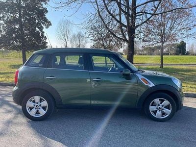 Usata Mini Cooper D Countryman Business 111 CV (81 kW) 2016 Verde SUV
