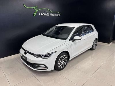Usata VW Golf VIII Style 150 CV (110 kW) 2021 Pure white Berlina