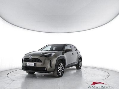 Usata Toyota Yaris Hybrid Active 92 CV (67 kW) 2022 Verde