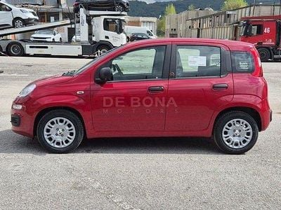 Nuova Fiat Panda Icon 65 CV (47 kW) 2026 Rosso Utilitaria