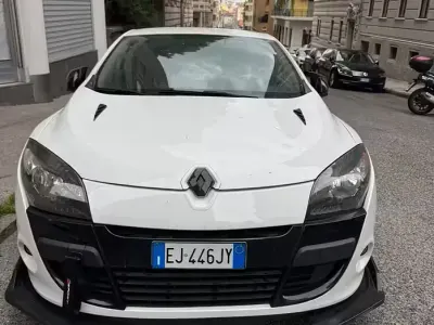 Usata Renault Mégane Coupé 110 CV (80 kW) 2011 Bianco Coupé