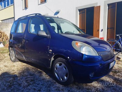 usata Toyota Yaris Verso Verso 1.3i 16V cat Luna