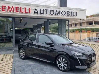 Usata Peugeot 208 Allure 75 CV (55 kW) 2024 Nero Utilitaria