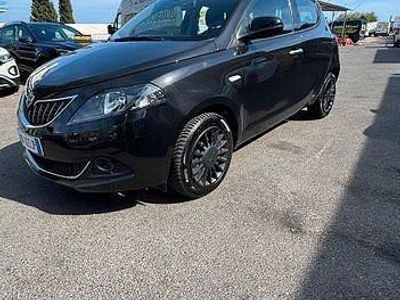 Usata Lancia Ypsilon 69 CV (50 kW) 2022 Nero Utilitaria
