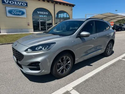 Usata Ford Kuga ST-Line 152 CV (111 kW) 2022 Grigio SUV