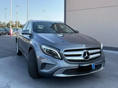 Usata Mercedes GLA200 Premium 136 CV (100 kW) 2014 Grigio SUV