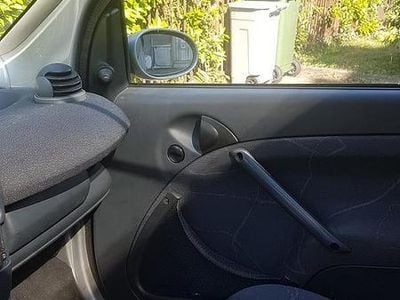 Begagnad Smart ForFour 2002 Grå Halvkombi