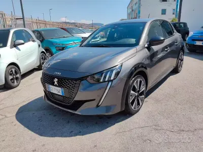 Usata Peugeot 208 GT-line 101 CV (74 kW) 2021 Utilitaria