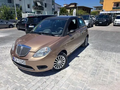 Usata Lancia Ypsilon 77 CV (56 kW) 2007 Marrone Utilitaria