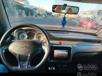 Begagnad Ligier JS50 2016 Svart Halvkombi