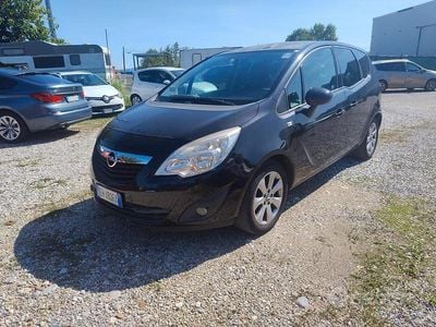 Usata Opel Meriva Cosmo 100 CV (73 kW) 2011 Nero Monovolume