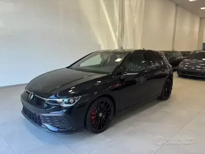 Usata VW Golf VIII GTI 300 CV (220 kW) 2022 Nero Berlina