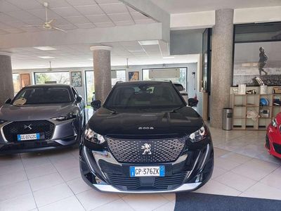 Usata Peugeot 2008 Allure 131 CV (96 kW) 2023 Nero brillante SUV